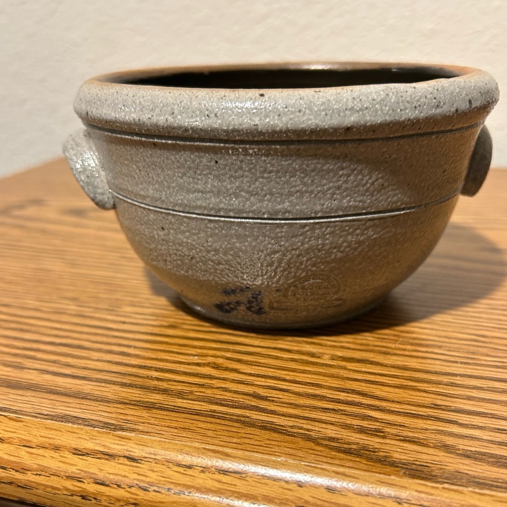Vintage Artisan Salt Glazed Stoneware Bowl With Ears and Blue Heart Motif “1987” - Picture 6 of 10